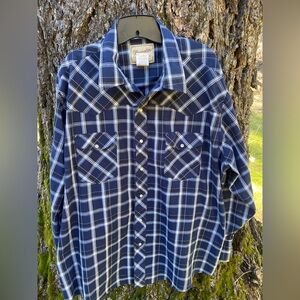 Wrangler Navy and White Plaid Men's Shirt